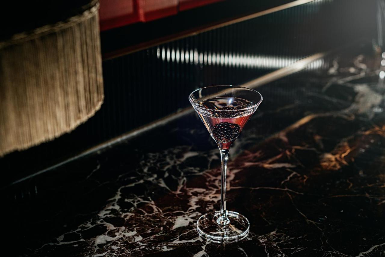 Chateau Denmark London Exterior photo A dry martini