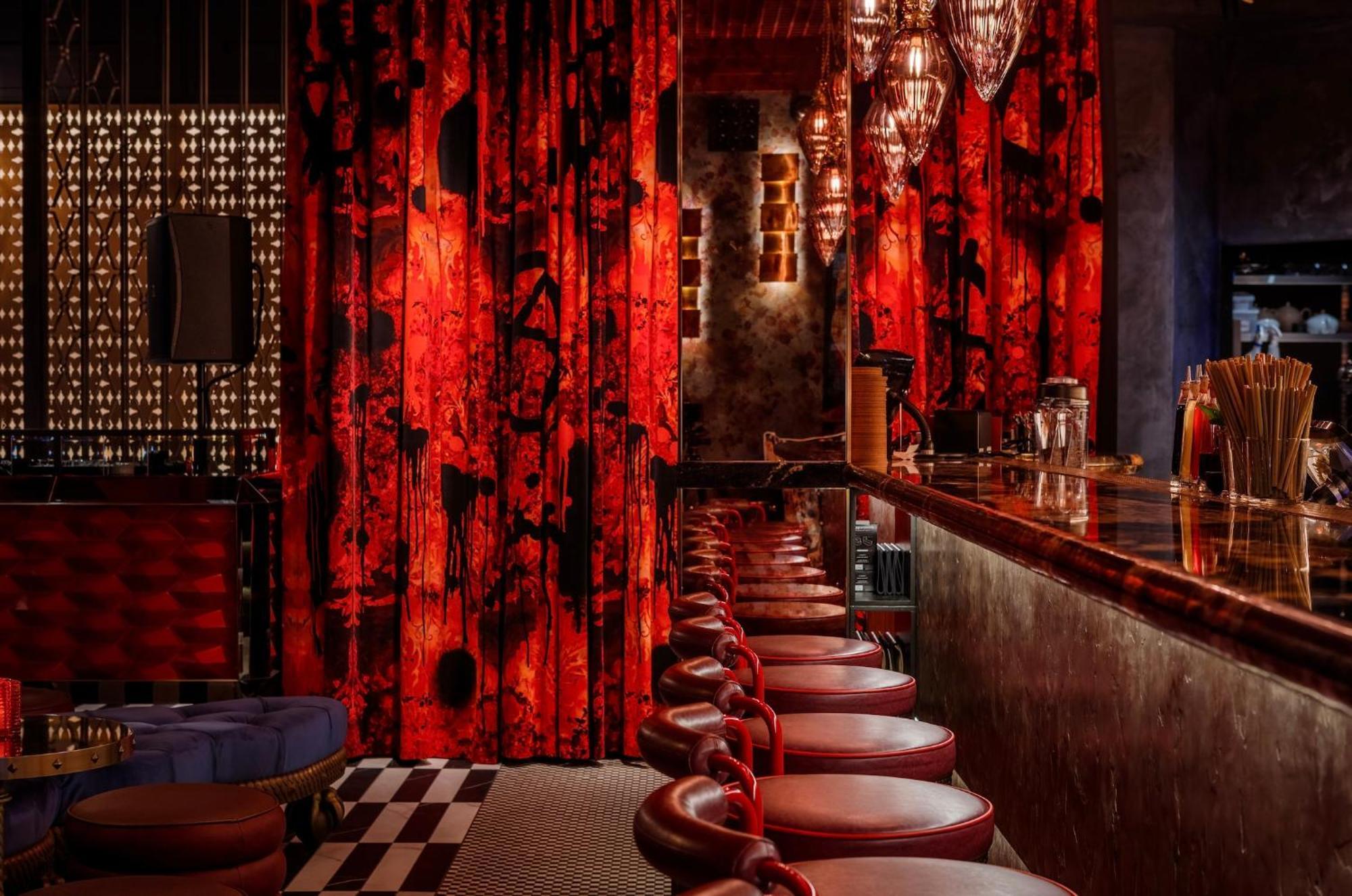 Chateau Denmark London Exterior photo The bar at Buddha-Bar London